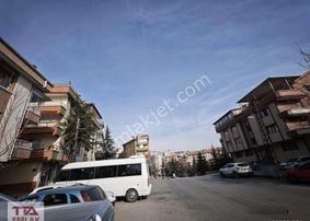 Kecören İncirli Yunus Emre Caddesin'de 40 M2 Satılık Dükkan