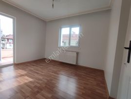 Yılmaz Gayrimenkulden Ön Cephe Ful Yapılı Masrafsız 3+1 Kiralık Daire