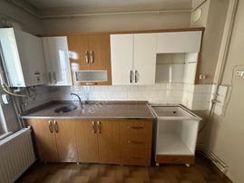 Fırat Mahallesi İpek Caddesinde 3+1 Kiralık Son Kat Daire