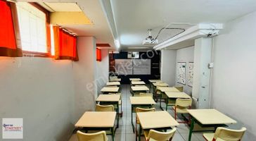 Karşıyaka Bahriye Üçok Bulvarında Cadde Üstü Satılık Dükkan