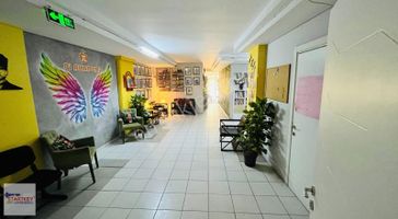 Karşıyaka Bahriye Üçok Bulvarında Cadde Üstü Satılık Dükkan