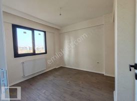 Seyrek Meydan Yakını Geniş 1+1 Satılık Bahçeli Daire