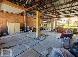 Bornova Osmangazide 2 Katlı Geniş Satılık Müstakil Ev