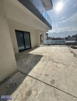 Firuze Konutlarında Satılık Geniş Teraslı Daire