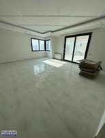 Firuze Konutlarında Satılık Geniş Teraslı Daire