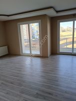 Cadde Üstü 2+1 Az Katlı Hasarsız