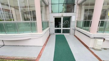 Cantan Emlaktan Akçay Merkezde 6 Yaşında Asansörlü Lüks Daire