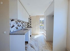 Esentepe Mah 3+1 Ebeveyn Banyolu Satılık Çatı Dubleksi