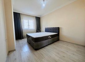 Kızılarıkta Esyalariyla Satilik 5 Yasinda Daire