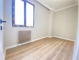 Net'den Bağlarbaşı Mh De Merkezi Lokasyonda 3+1 Arakat Daire