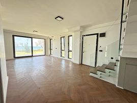 Ayanoğlundan Fenerde Denize Sıfır Proje İçinde 5+1 Satılık Villa