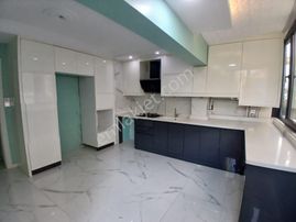 Ender Uysal Gayrimenkulden Foruma Yakın İçi Yenilenmiş 4+1 Kiralık Daire...