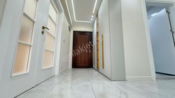 Cantan Emlaktan Akçay Merkezi Konumda Lüks Yapılı Fırsat Daire