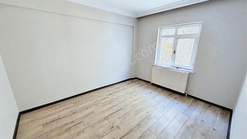 Şentürk Gayrimenkul'den **full Yapılı**1.kat//masrafsız Daire