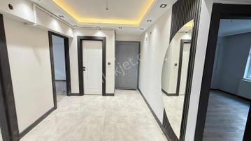 Şentürk Gayrimenkul'den **full Yapılı**1.kat//masrafsız Daire