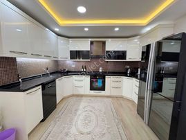 Mertcan'dan Kurtköy Mah. Ebeveyn Banyolu Teraslı İskanlı 4+1