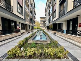 ꧁ay Emlaktan꧂akçay İkizçay'da Ayrı Mutfak Yüzme Havuzlu Kapalı Otoparklı Satılık 2+1 Lüx Daire