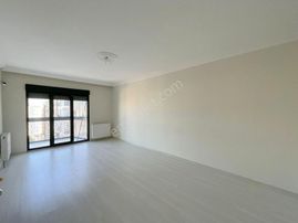 Mertcan'dan Dumlupınar Mah.balkonlu İskanlı 2+1 Daire