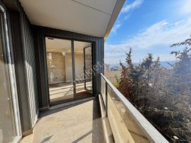 Çengelköyün En İyi Lokasyonunda,160 M2 Ara Kat 4+1 Sıfır Daire