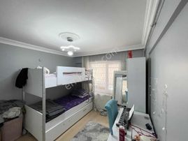 Yamaner'den Dumlupınar'da Ayrı Mutfak Aile Tipi Geniş Daire