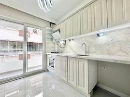 ꧁ay Emlaktan꧂akçay'da Doğalgazlı Şık Tasarımlı Ön Cephe Arakat Denize Yakın Satılık 3+1 Geniş Daire