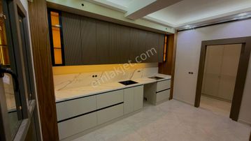 Naz Bayrağın Yanı 3+1 150m2 Acilll Satılık Daire