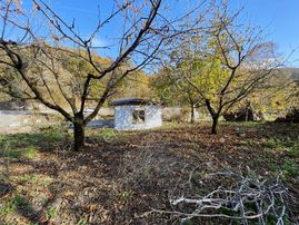 Blue Yatırım'dan Anayol Üstü İçerisinde Yapı Olan Tarla