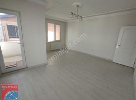 İstanbul Sancaktepe Satılık 6+2 & 240 M2 Çift Daire