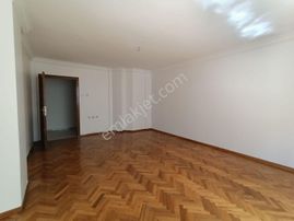 Emaks'tan/beşevler Metro Yakını/iyi Konumda/bakımlı/3+1/y.giriş