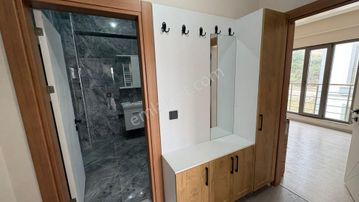 Çanakkale Ayvacık Merkezde Kullanışlı Ve Konforlu 1+1 Daire