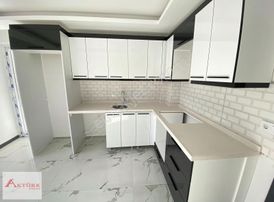 //aktürk Emlak\\ara Kat Tam Güney Giyinme Odalı 130m2 Sıfır 3+1*