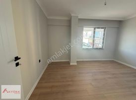 //aktürk Emlak\\yıldırımda Merkeze Yakın Geniş Sıfır 3+1 Daire**