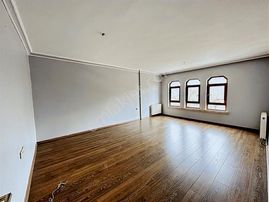 Altın Anahtardan Emrah Mh Katta Ön Güney Doğu Yapıllı Acil