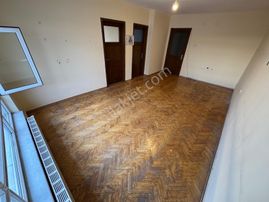 Altın Anahtardan Kalaba Da Üst Katta Atış Cd Üzeri Manzaralı