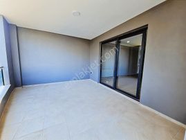 Kolezyum'dan Mezitli De Site İçi Havuz 7/24 Güvenlik Geniş 4+1 !