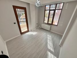 Yükselden Satılık Altınkumda Ön Cephe Doğalgazlı Geniş Lüks 3+1 Daire