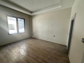 Abdulhamithan Güvenoğlu Sitesinde Yatırımlık 3,5+1 Daire