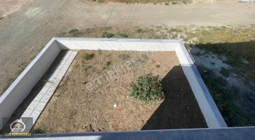 Yeniçiftlikte Maliyetine Sıfır 3+1 Havuz Yapımına Uygun Villa.