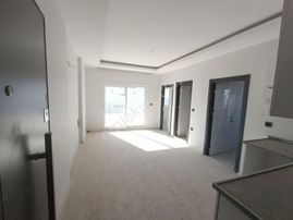 Kozan Yolu Cadde Üstü Sıfır Oturuma Hazır 2+1 Satılık Daire