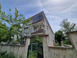 Karasu Yalı Mah.de Sahile Yakın Arakat Eşyalı 2+1 Daire