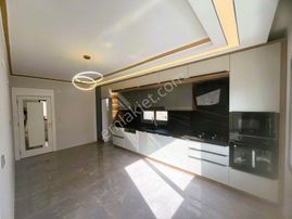 ꧁ Ay Emlak'tan꧂akçay Merkezde Kazdağı Manzaralı Ayrı Mutfak Ön Cephe Satılık 3+1 Geniş Lüks Daire