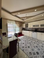 Bağcılar Aram Tigran Caddesin De Satılık 3+1 Havuzlu Daire..