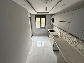 ⭐akçay Ay Emlak'tan⭐altınkum'da Ön Cephe Şık Tasarımlı Lüks Sitede Ara Kat Satılık 2+1 Daire