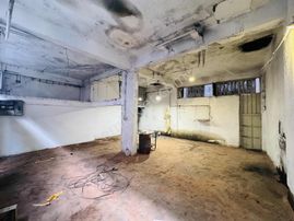 Novuss Gayrimenkul\\izban İnkilap'ta 100 M2 Kiralık Dükkan