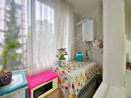 Merveşehir'de Merkezi Konumda Ara Kat 2+1 Daire