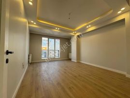 Metrobüse+e5 Yakın Acil 2+1 Sıfır Binada Kiralık Daire