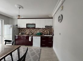 Ana Cadde Yakını Ara Katta Asansörlü Geniş 3+1 Daire Fırsatı..!