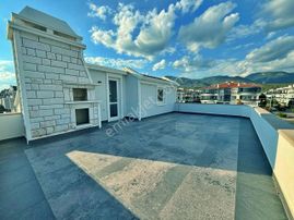 Uytundan Altınoluk'ta Denize 50 Metre Ultralüx 8+1 Satılık Villa