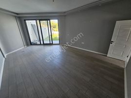 Yuvacık'ta Deniz Manz. Müstakil Havuzlu Kiralık 6+1 Lüks Villa