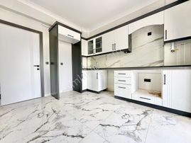 ꧁akçay Ay Emlak'tan꧂burhaniye Ören Bahçelievler'de Devasaa Balkonlu Satılık 2+1 Lüks Daire